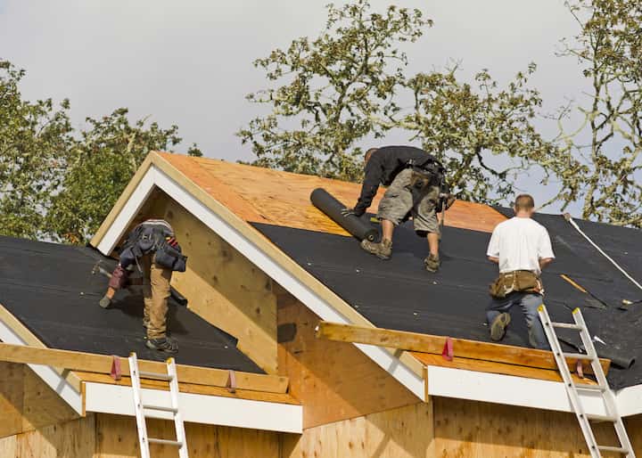 Professional roofers in Fort Walton Beach